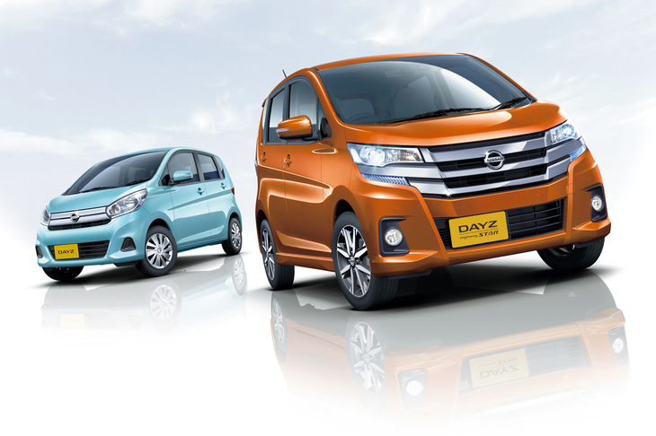 ウインカーレバーに軽く触れるだけで、ウインカーが複数回点滅するコンフォートフラッシャー。輸入車から普及が始まり、今では一部の軽乗用車にも採用されている。写真はコンフォートフラッシャーを装備した日産の軽乗用車「デイズ」。