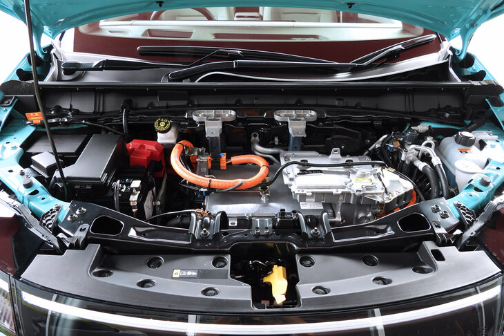 日産リーフB7 G（電動パワートレイン）