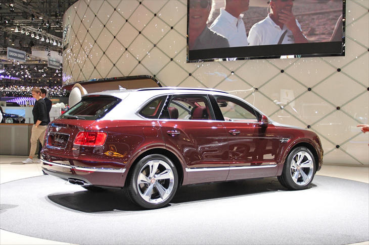 ベントレー・ベンテイガ ハイブリッド（エクステリア）