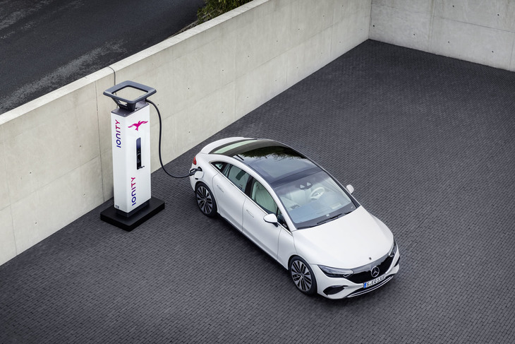 メルセデス・ベンツEQE（エクステリア）