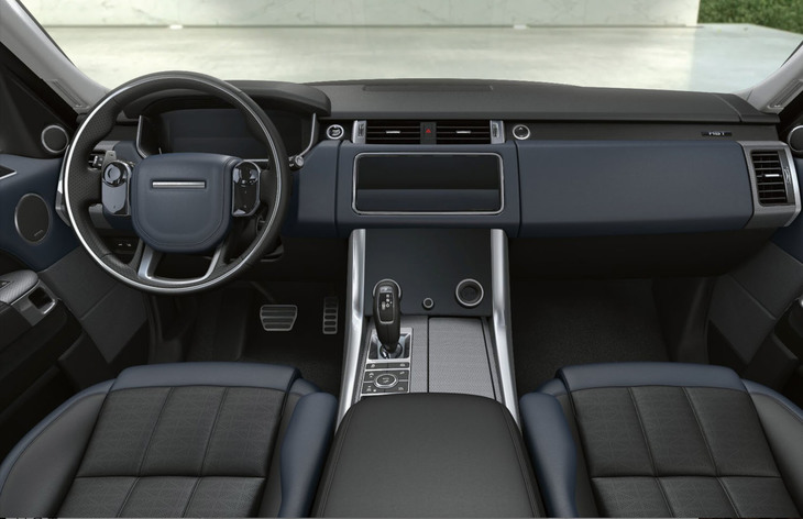 「カルパチアングレイ」にはエボニー／エクリプスシート（シーラスヘッドライニング）の内装が組み合わされる。