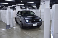 「ホンダe」自慢の取り回しのよさを体験するために用意された、段ボールを積み重ねてつくった特設迷路。住宅街の狭い路地などを想定した試乗が行えた。