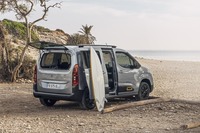 サーフブランドとコラボした特別な「シトロエン・ベルランゴ」発売の画像