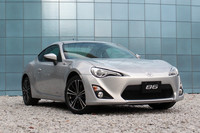トヨタの新型スポーツカー「86」がデビュー