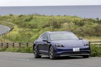 ポルシェ・タイカン4クロスツーリスモ