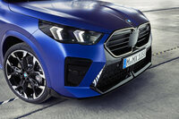 ほった「しかもこのクルマ、けつアゴなんですよ」　
	清水「け、けつアゴ？　……本当だ。バンパーが2つに割れてる」