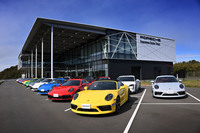 千葉県木更津市にあるポルシェ・エクスペリエンスセンター東京。東京ディズニーランドが浦安市にあるのと同じ理屈である。