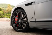 ハイブリッドもラインナップ　新型「ベントレー・フライングスパーS」登場の画像