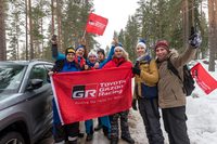 エストニアからお越しの“タナック応援団”の皆さん。……そういえば、女の子のタナックファンって見たことがありません。