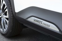 オフロードでの走破性の高さも「ヤリス クロス」のセリングポイントのひとつ。最低地上高は170mmとなっている。