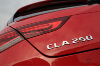 スタイリッシュで使い勝手のよい、気の利いたクーペ調ワゴンというキャラクターは2代目でも不変。この程よさこそ、「CLAシューティングブレーク」の一番の魅力なのかもしれない。