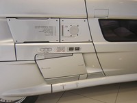 「アスガード」の同じ部分（右サイド）。