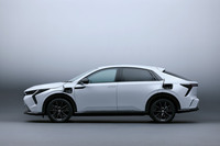 フル電動のクロスオーバーSUVとなった新型「ホンダ・インサイト」発売の画像