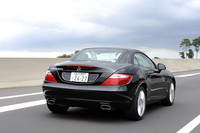 【スペック】SLK200ブルーエフィシェンシー：全長×全幅×全高＝4145×1845×1305mm／ホイールベース＝2430mm／車重＝1440kg／駆動方式＝FR／1.8リッター直4DOHC16バルブターボ（184ps/5250rpm、27.5kgm/1800-4600rpm）／価格＝580万円（テスト車＝588万4000円／メタリックペイント＝8万4000円）