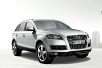 「アウディQ7」標準車