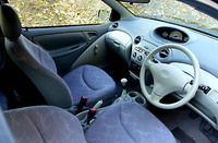 トヨタ・ヴィッツB エコパッケージ（5MT）【ブリーフテスト】の画像