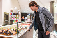 ルクセンブルク大公御用達の名門パティスリー「オーバーバイス」。2階にはカフェもある。Oberweis / 1 Rue Guillaume Kroll, L-1882 Luxembourg -G.D. de Luxembourg