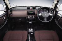 全身をパールで統一、「三菱パジェロミニ」特別仕様車の画像