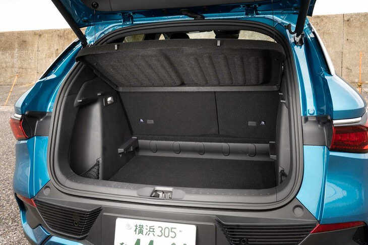 荷室の容量は440リッター。
