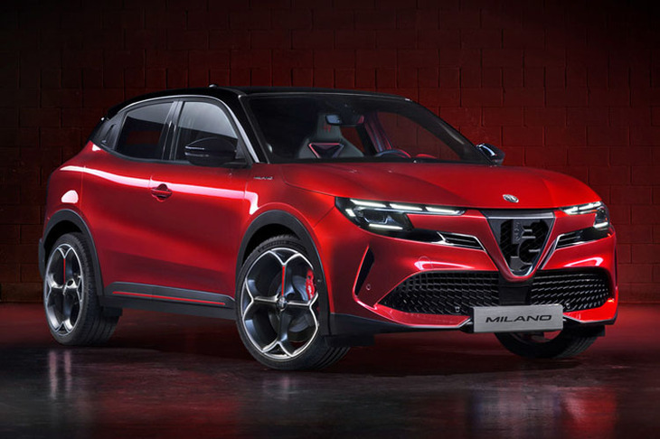 「アルファ・ロメオ・ジュニア」へと車名が変更されることになった、新型コンパクトSUV「ミラノ」。