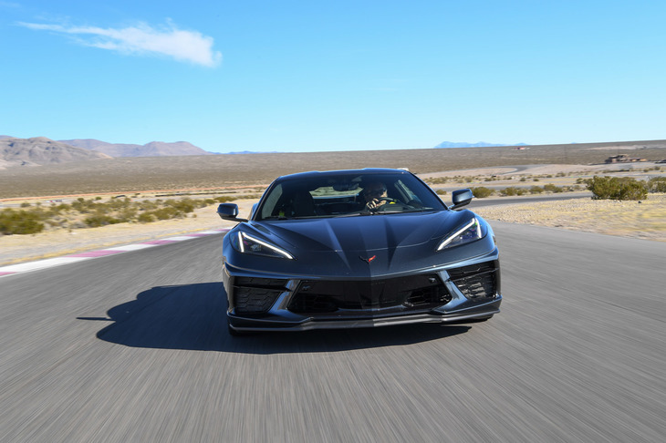 クローズドコースでの試乗は、「コルベット」のオーナーズスクールも催される、スプリングマウンテンのサーキットにて行われた。