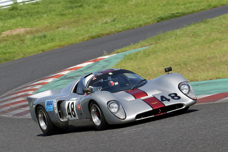 グロリアスカップで優勝した1969年「シェブロンB16」。日本では1970年代の富士グランチャンピオンシリーズでオープン2座のグループ7のマシンが活躍したことで知られるシェブロンの、グループ6のマシン。