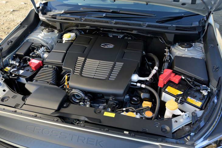 パワーユニットにベース車からの変更はない。エンジンは自然吸気の2リッター水平対向4気筒で、チェーン式CVTに、最高出力10kW（13.6PS）、最大トルク65N・mのモーターが組み合わされる。