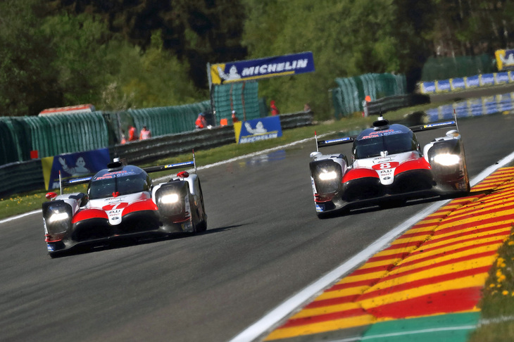 
	2018年5月5日、世界耐久選手権（WEC）の第1戦となるスパ・フランコルシャン6時間レースでワンツーフィニッシュを決めた、2台の「トヨタTS050ハイブリッド」。
	