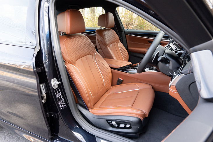 試乗車に採用されていた、マッサージ機能付きのメリノレザーシートはオプション。通常は、ダコタレザーのシートが装備される。
