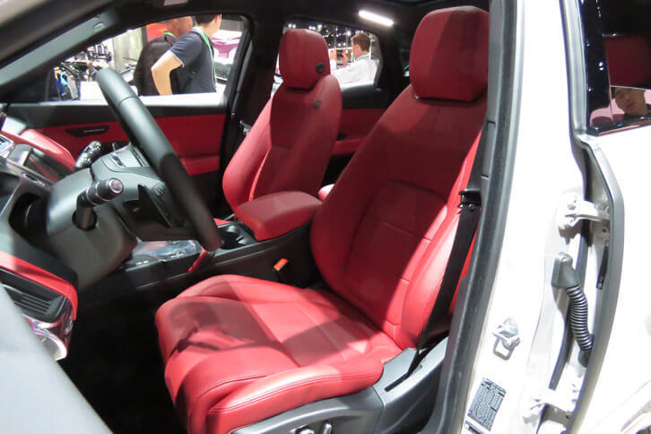 ジャガーEペース