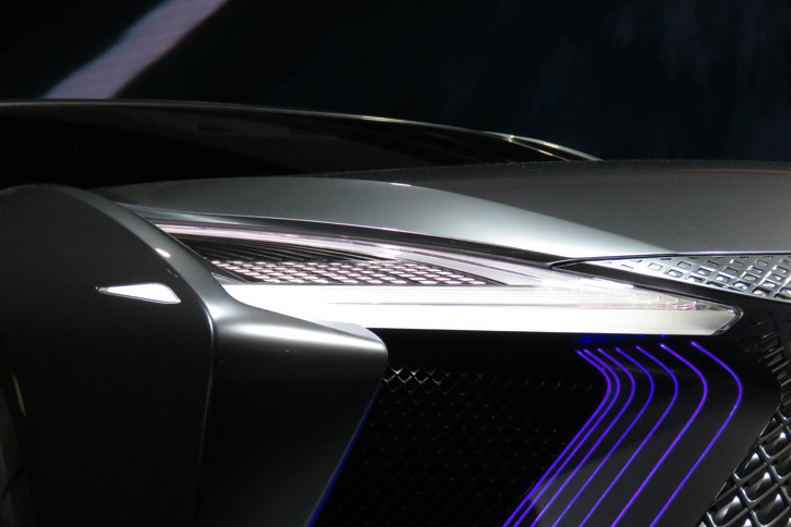 レクサスLS＋コンセプト（ヘッドランプ）