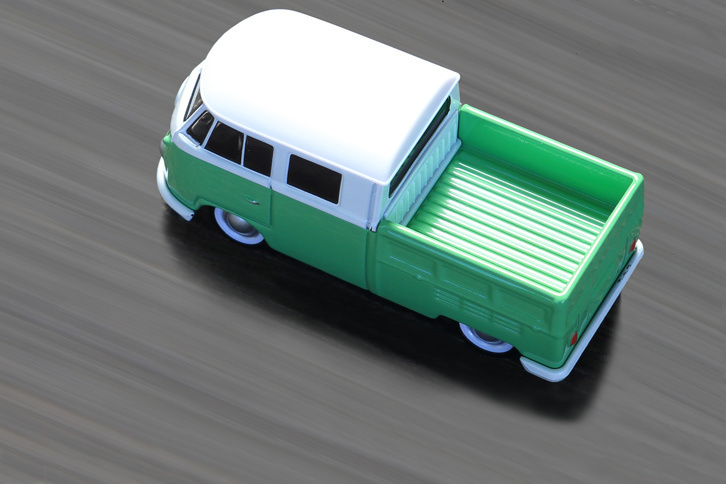 シャシーやパワープラントなどを「タイプI」（ビートル）と共用していたため、商用車としての「タイプII」の性能は、ライバルと比して決して高いものではなかったという。しかし、その汎用（はんよう）性と信頼性の高さは、それを補って余りある魅力だった。（写真＝荒川正幸）