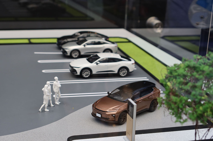 新型「クラウン」シリーズの実車が展示されるほか、試乗車も用意される。