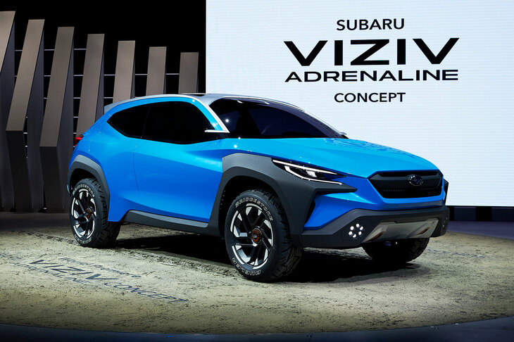 スバルが初めて「ボールダー」というデザインコンセプトを掲げた「ヴィジヴ アドレナリンコンセプト」。2代目「レヴォーグ」の“元”とされるのは「ヴィジヴ ツアラーコンセプト」だが、同車にも共通する特徴が多数見て取れる。