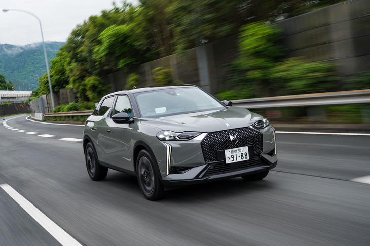 2024年3月21日以降に国内で発売されたDS車には対話型生成AIのChatGPTが搭載されている。今回は「DS 3オペラBlueHDi」でその仕上がりを試す。