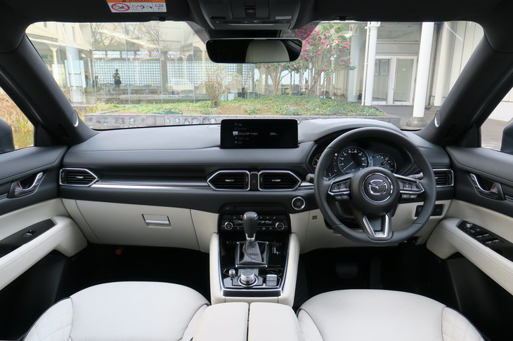 マツダCX-8 XDエクスクルーシブモード（インストゥルメントパネルまわり）