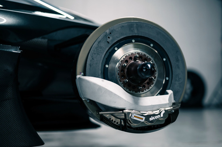 アストンマーティン・ヴァルキリーAMR Pro（フロントブレーキ／フロントハブ）