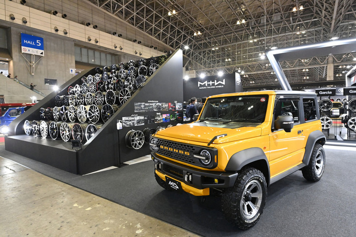 MIDホイールは今回、計5台の車両を使って最新のホイールをアピールした。