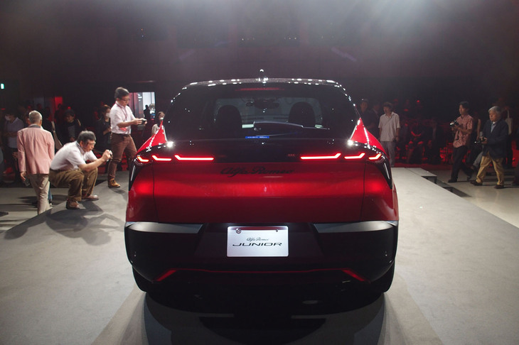 アルファ・ロメオ・ジュニア（リアビュー）