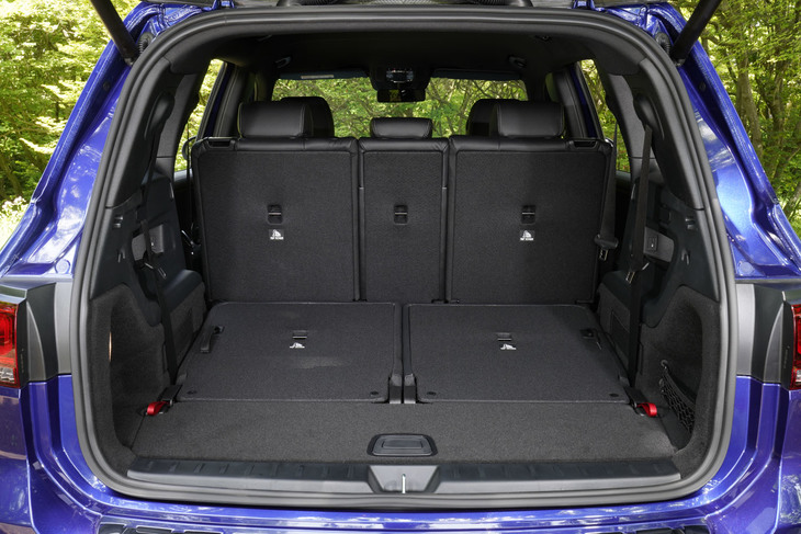 メルセデス・ベンツGLB250 4MATICスポーツ（ラゲッジスペース）