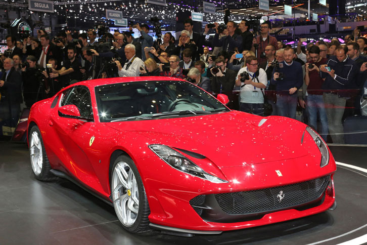 フェラーリ812スーパーファスト（写真＝フェラーリ）