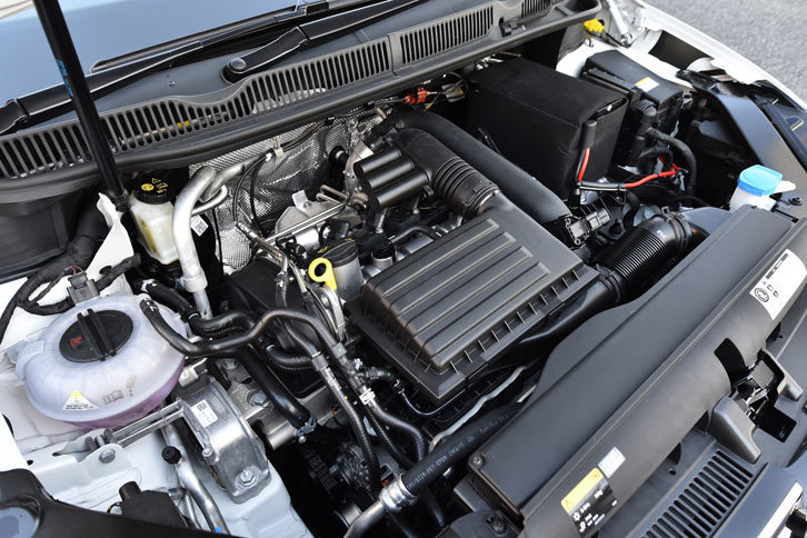 エンジンには全グレード共通で1.4リッター直4直噴ガソリンターボを採用。最高出力150ps、最大トルク25.5kgmを発生する。