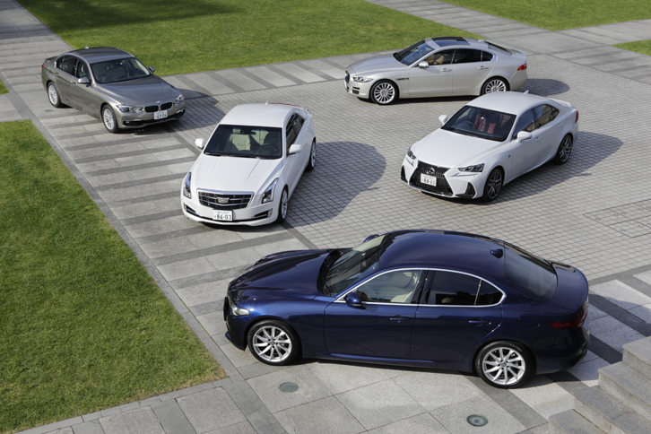 FRの「ジュリア スーパー」には、「BMW 330e」「キャデラックATS」「ジャガーXE」「レクサスIS300」と比較しながら試乗。（photo：北畠主税）