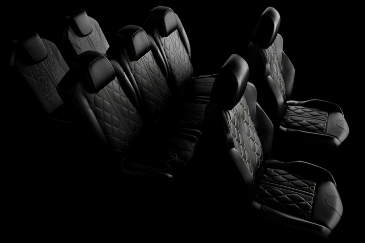 「レザーパッケージ」に含まれるナッパレザーシート。