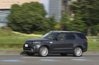「ディスカバリー」のディーゼルモデルの動力性能は、0-100km/h加速が8.1秒、最高速が205km/hと公表されている。