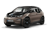 大容量の新型バッテリーを搭載した「BMW i3」発売