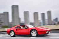 “赤い玉号”こと筆者の愛車「フェラーリ328GTS」。