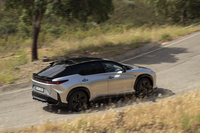 WLTPモードの一充電走行距離は「RZ550e“Fスポーツ”」の場合で500kmと公表されている。