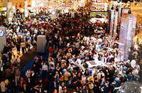 いよいよ開幕！GMの燃料電池車、ジャガー「XJ」【パリサロン02】