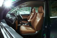 「ランドクルーザープラドTX“Lパッケージ 70thアニバーサリーリミテッド”」のインテリア。